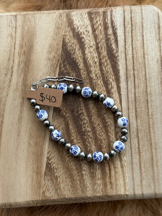 6mm sterling silver pearls and acrylic beads (clasp)