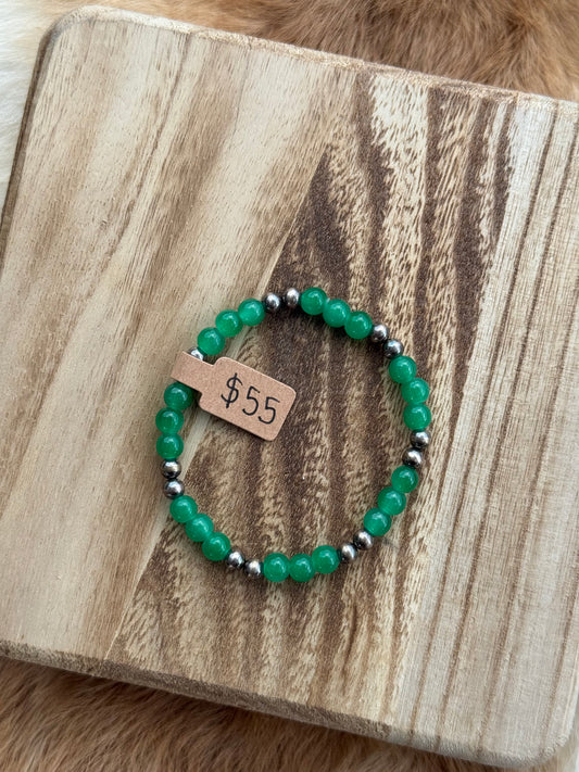 5mm sterling silver pearls and green glass beads (stretchy)